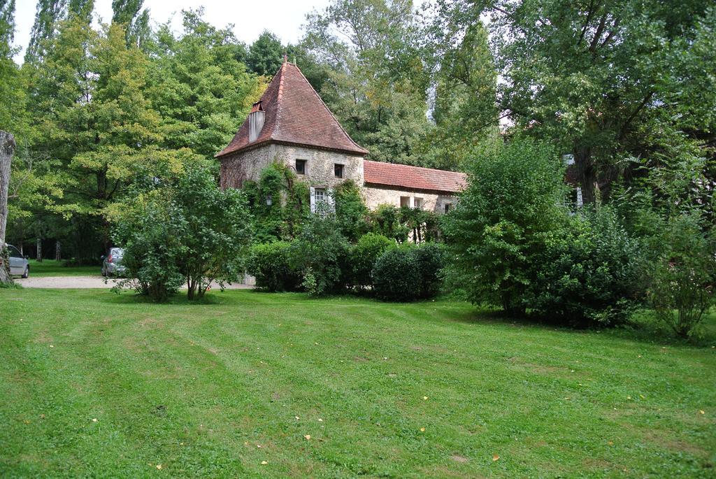 Moulin De Repassat Etape Voie Verte Bazens Bagian luar foto